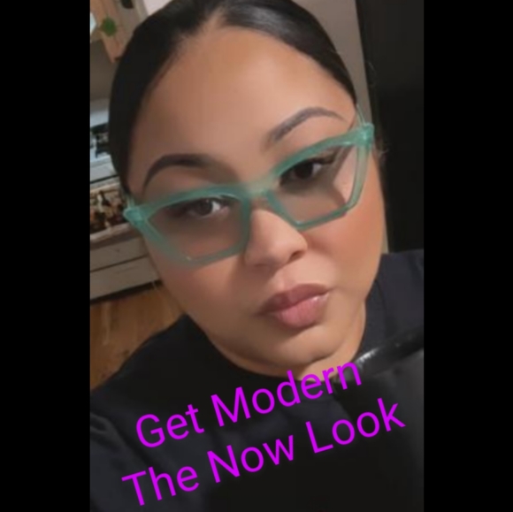 Cat Eyes Sunglasses. White ONLY. Green is for show - Picture 9 of 9